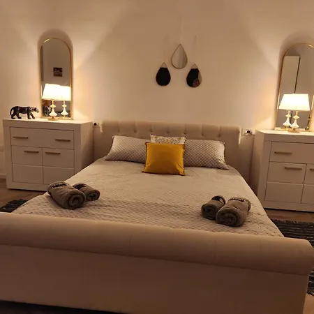 Ultra Panoramic Cu Balcon Apartment *